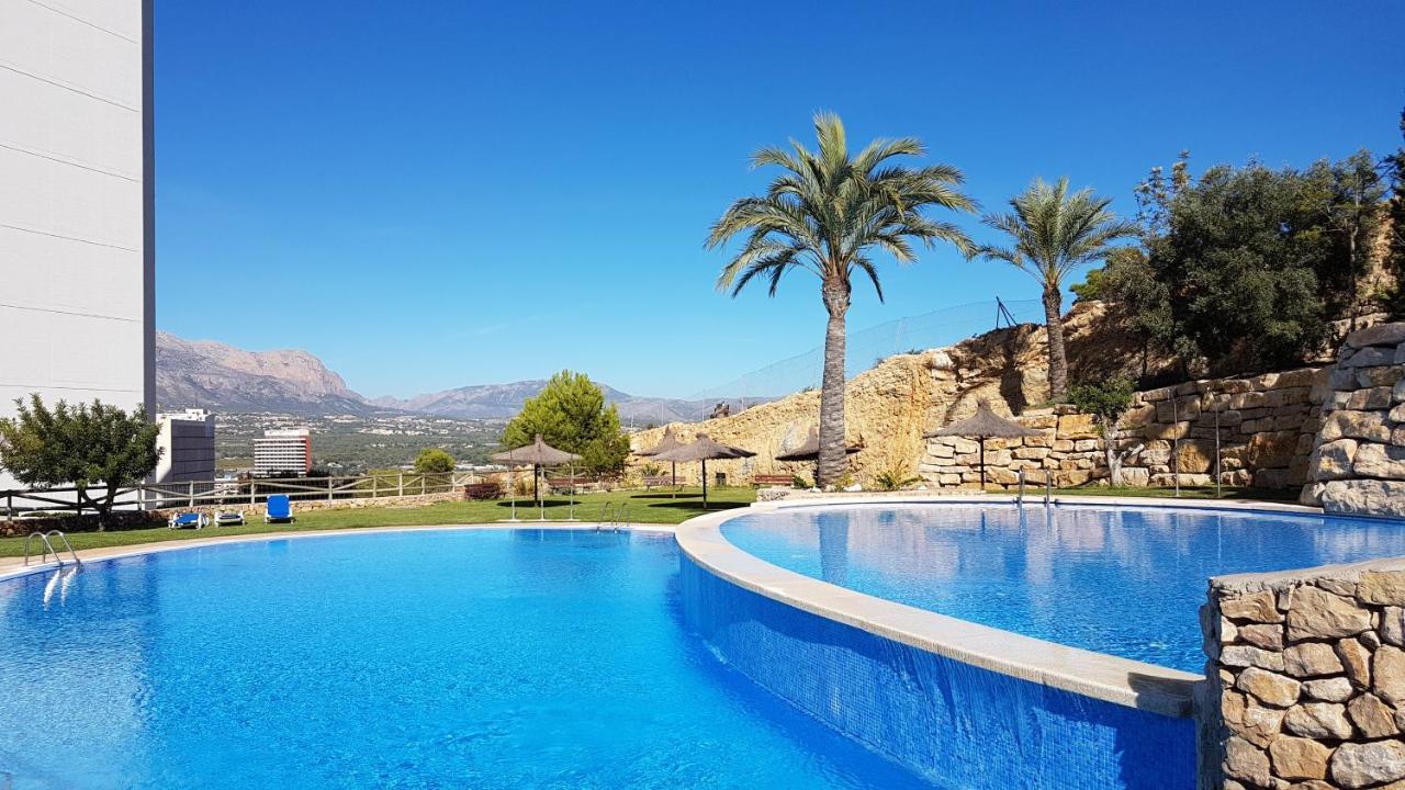 Highrise Apartment With Stunning Views From Private Balcony 85 Benidorm Exterior foto