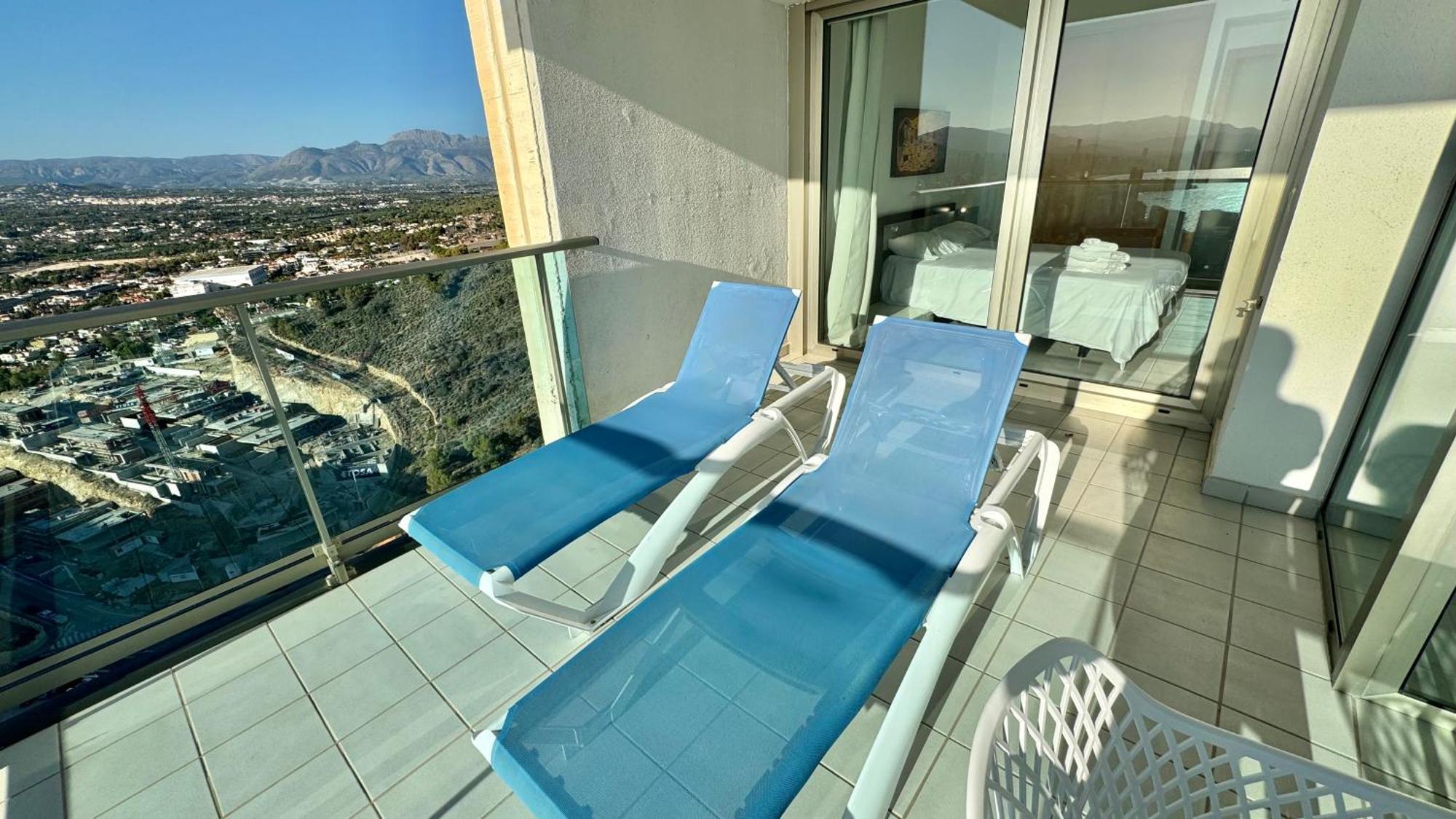 Highrise Apartment With Stunning Views From Private Balcony 85 Benidorm Exterior foto